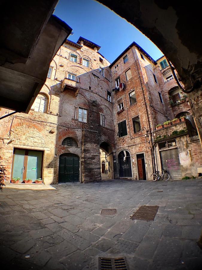 La Casa Del Pesce - Within The Historical Walls Of Lucca Luaran gambar