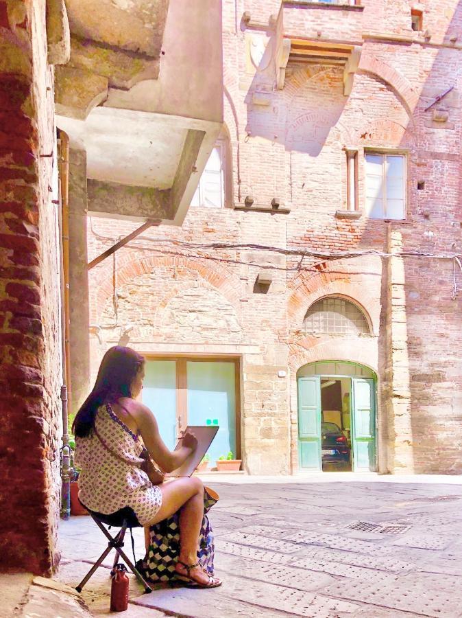 La Casa Del Pesce - Within The Historical Walls Of Lucca Luaran gambar